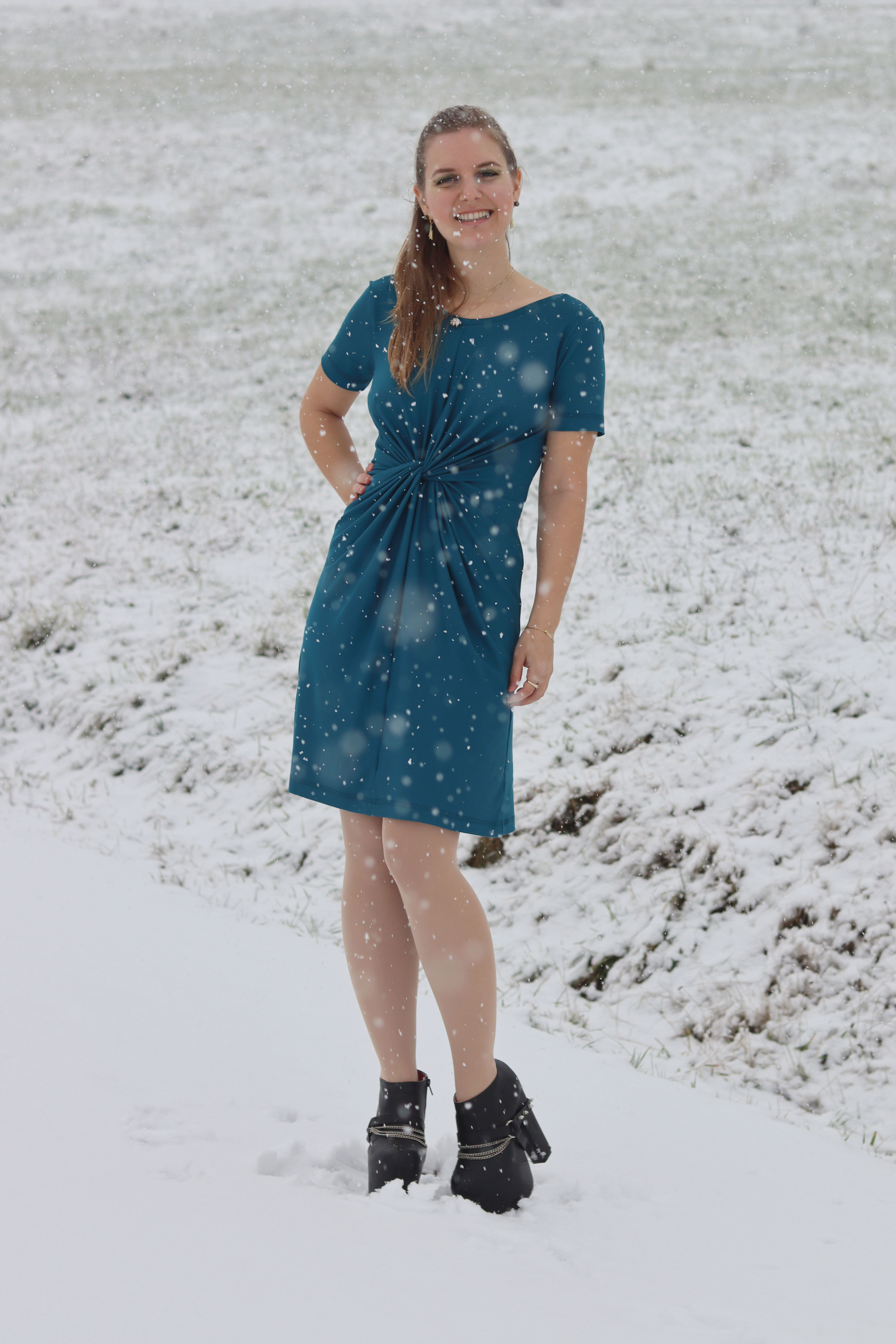 Summer dress in the snow - the Twisted Dress - Sewera Fashion